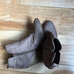 Brown booties . Gently used